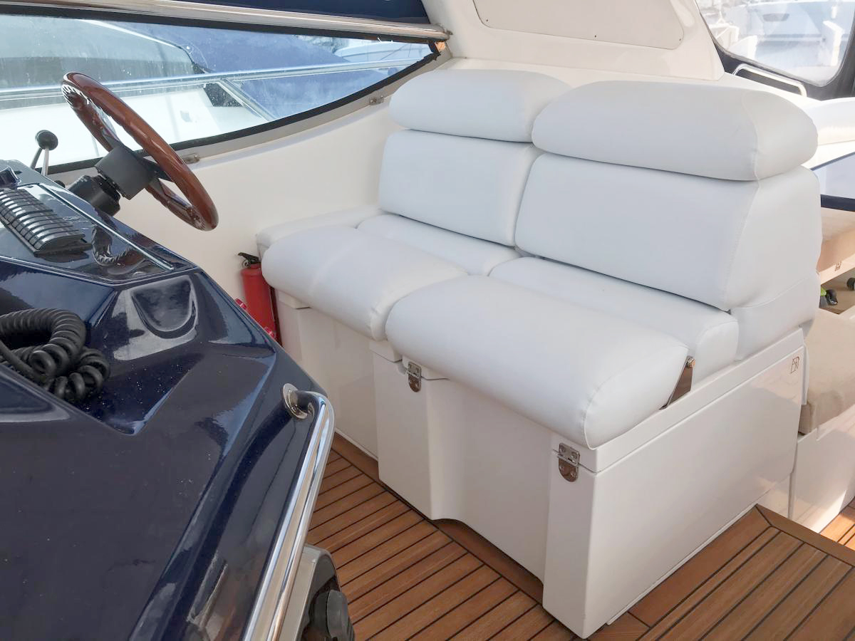 Banquette sellerie cuir conducteur bateau-Sellerie Bancarel